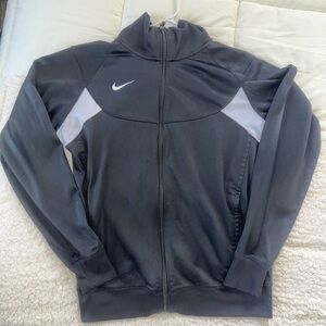 Nike Women’s Black and White Windbreaker